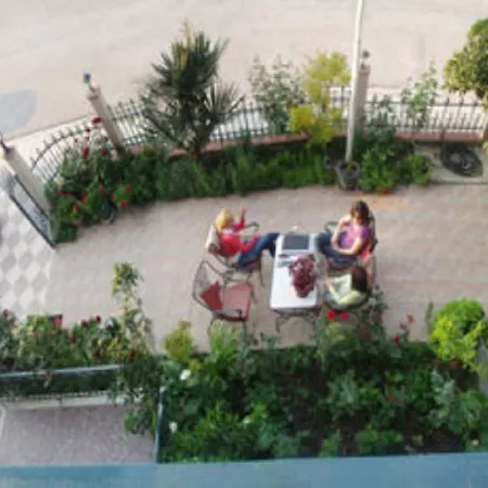 Pagonion Hotel *