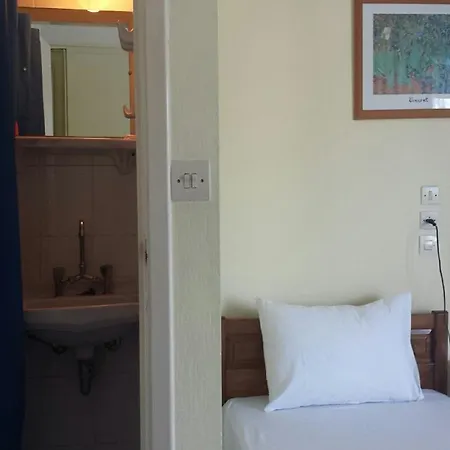 Hotel Pagonion *